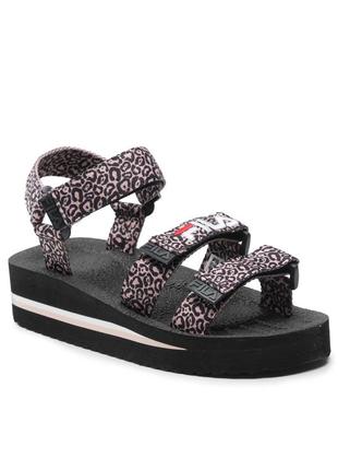 Босоніжки fila tomaia sandal teens