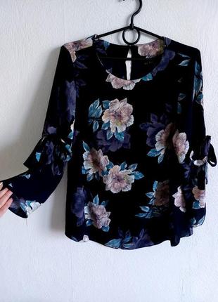 Шикарная блуза с рукавами колокольчиками
