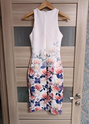 Шикарное нежное платье миди цветы