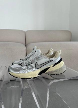 Женские кроссовки nike runtekk silver найк серебристого цвета