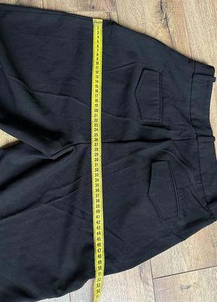 Штани з ременем reserved чорні класичні жіночі штани зі стрілками прямі брюки10 фото