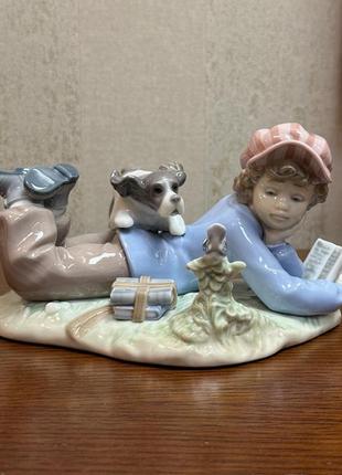 Фарфоровая статуэтка lladro «друзья по учебе».1 фото