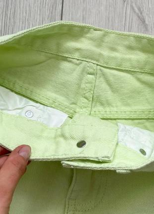 Шорти джинсові жіночі лаймові зелені салатові висока талія тренд 2024 необроблені краї7 фото