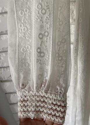 Гарна сукня довга біла з вишивкою на підкладці м 103 фото