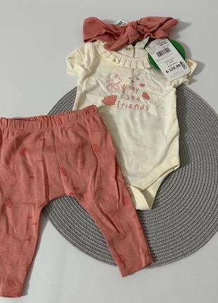 Літній набір на дівчинку 3-6-9 місяців красивий боді та штани і повʼязка на голівку красивий костюм