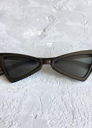 Вінтажні сонцезахисні окуляри метелики з чорною оправою (є недолік)2 фото