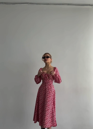 Сукня міді з довгими рукавами приталена з розрізом по ніжці плаття з квітковим принтом стильна червона блакитна рожева хакі