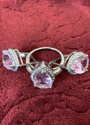 Сережки и кольцо с розовым кварцем и цирконами размер кольца 17.5-18
