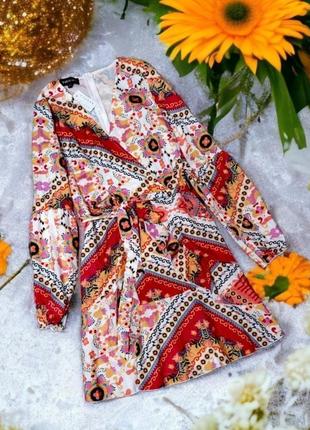 Гарне плаття на захід із поясом parisian принт квіти етикетка