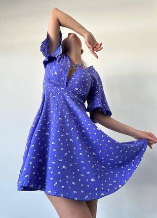 Платье короткое с пышной юбкой солнце колокольчик расклешённое с глубоким декольте сиреневое белое голубое приталенное летнее с короткими рукавами