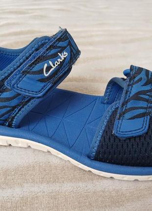 Босоніжки clarks р33