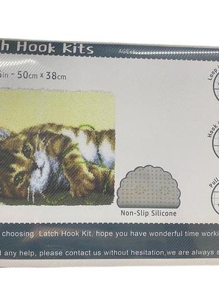 Набор для ковровой вышивки коврик котенок с зелеными ниткам (основа-канва, нитки, крючок для ковровой вышивки)7 фото