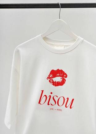Базова футболка з принтом bisou1 фото