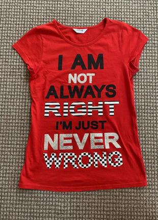 Футболка червона з надписом