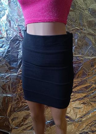 Модная бандажная мини юбка