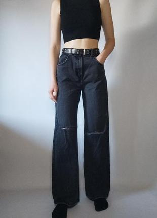 Длинные широкие джинсы палаццо черные графитовые темно серые с дырками порезами на коленях вареные варенки1 фото