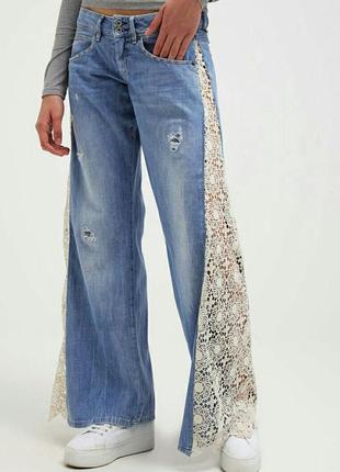 Стильные брендовые джинсы