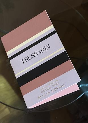 Trussardi eau de parfum  1.2ml mini пробник