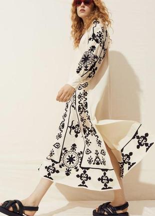 Длинное хлопковое платье с вышивкой h&m вышиванка свободного кроя 100% хлопок