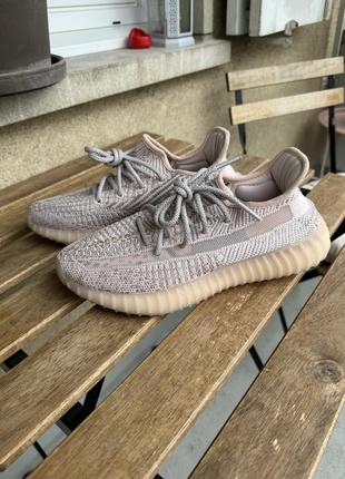 Кроссовки yeezy 350