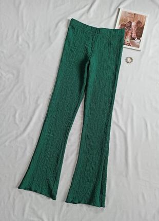 Яркие зеленые штанишки клеш жатка/эластичные