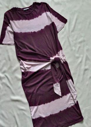 Трикотажна сукня міді