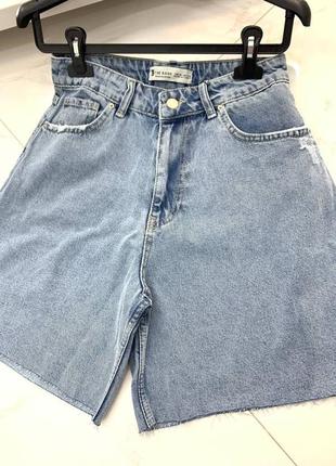 Короткие бермуды шорты джинсовые джинс плотные карандаш мини по фигуре разрез сексуальный мини, классическая облегающая разрез короткая