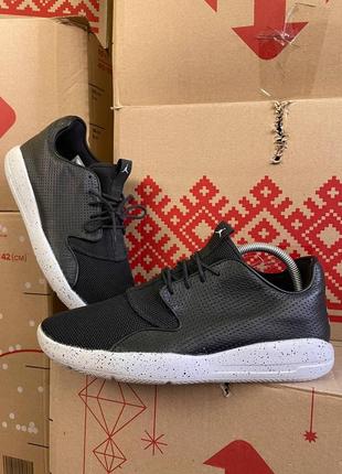 Чоловічі кросівки nike air jordan eclipse 421 фото