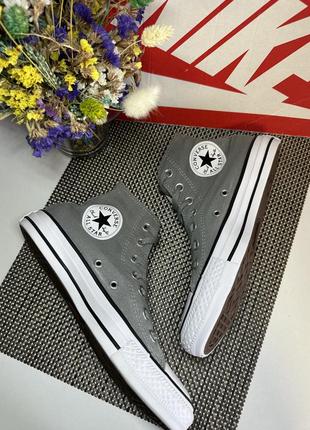 Оригінальні високі кеди converse