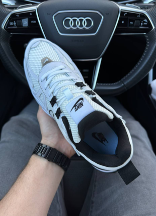 Чоловічі кросівки nike runtekk white black4 фото