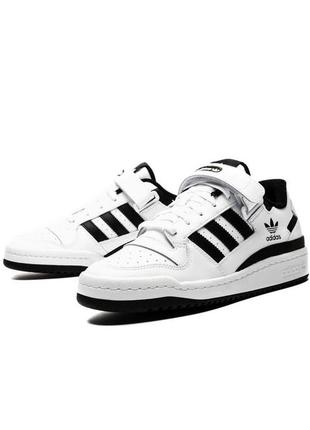 Оригінальні adidas forum low white\black