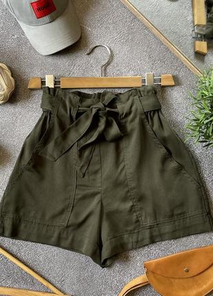 Новые шорты h&amp;m короткие зеленые с поясом новые с биркой с карманами с высокой посадкой свободные зеленые хаки