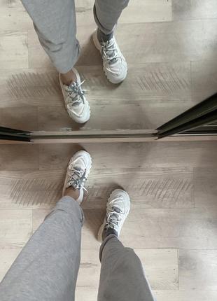 Новые белые кроссовки идеальны6 фото