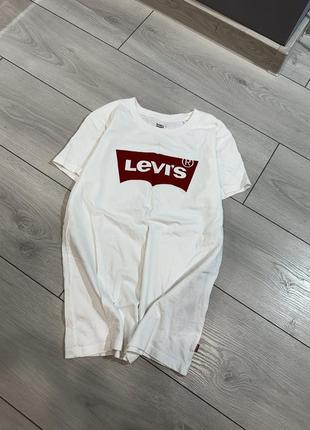 Базова футболка levis