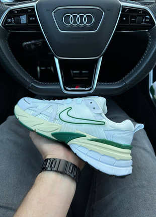 Чоловічі кросівки nike runtekk white green3 фото