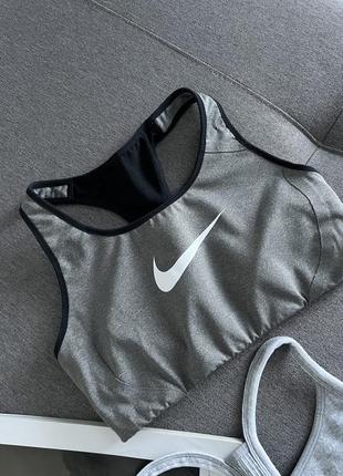 Спортивний топ nike 🤍