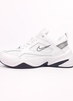 Оберіть стильні жіночі кросівки nike m2k tekno білі з чорним та сріблом