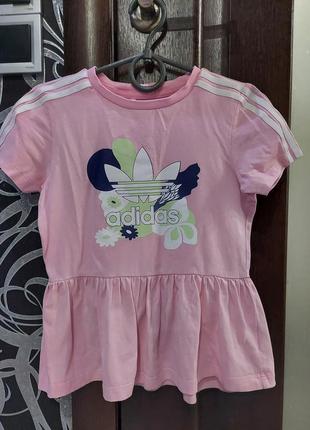 Оригинальная футболка adidas розовая с цветочной апликацией 2-3 года2 фото