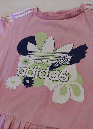 Оригинальная футболка adidas розовая с цветочной апликацией 2-3 года7 фото