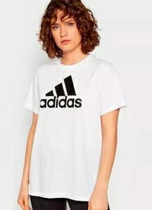 Белая футболка adidas