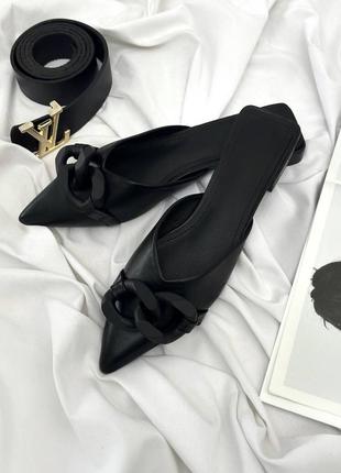 Черные базовые женские шлепанцы на низком каблуке с острым носиком