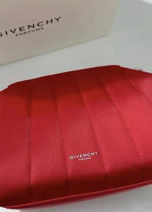 Косметичка в стиле givenchy