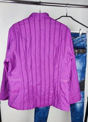 Брендовая стильная легкая утепленная куртка на молнии jobis этикетка3 фото