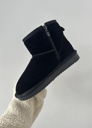 Зимние женские ботинки ugg mini black zip suede 💚