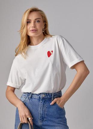Трикотажная футболка с вышитым сердцем - молочный цвет, l (есть размеры)