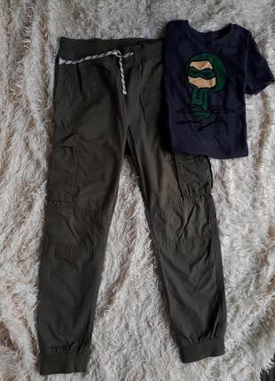 Стильные котоновые брюки джоггерты+ футболка\h&amp;m\р.146