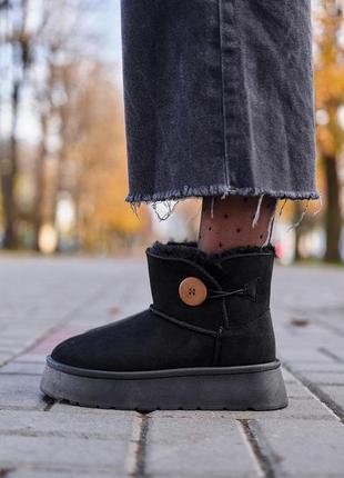 Зимові жіночі черевики ugg mini bailey button plarform black (no name)