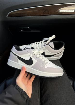 Женские кроссовки nike air jordan 1 grey