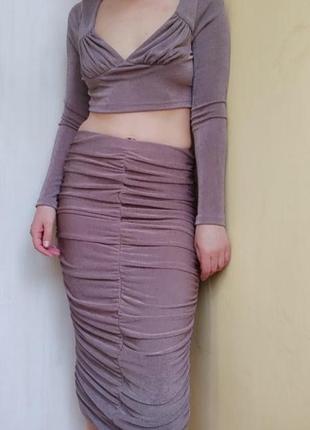 Комплект юбка + кроп топ лонгслив укороченный костюм юбка карандаш + топ на длинный рукав1 фото