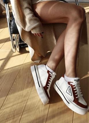 Оберіть стильні кросівки prada macro re-nylon brushed leather sneakers brown